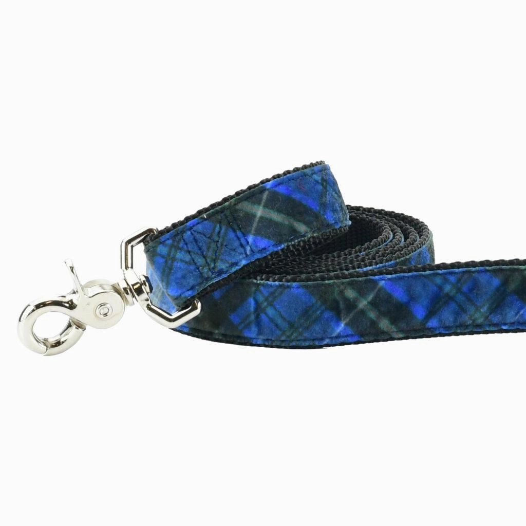 Elite Velvet Dog Leash Midnight Winter Plaid