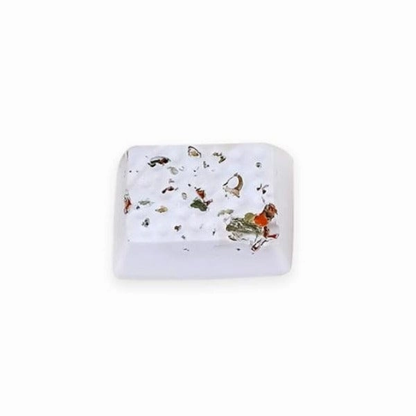 Living World Vegetable Flavour Mineral Block for Small Animals