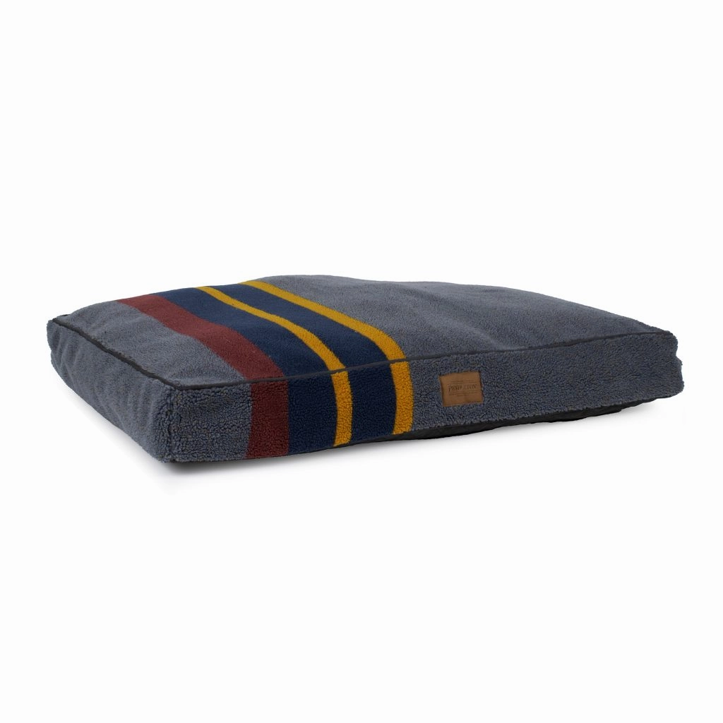 Pendleton Napper Dog Bed Vintage Camp Lake