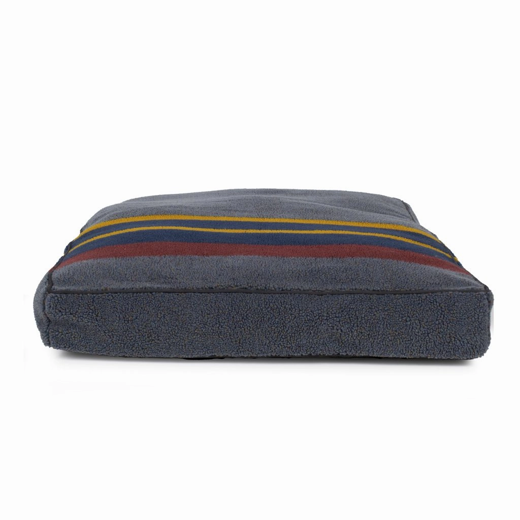 Pendleton Napper Dog Bed Vintage Camp Lake
