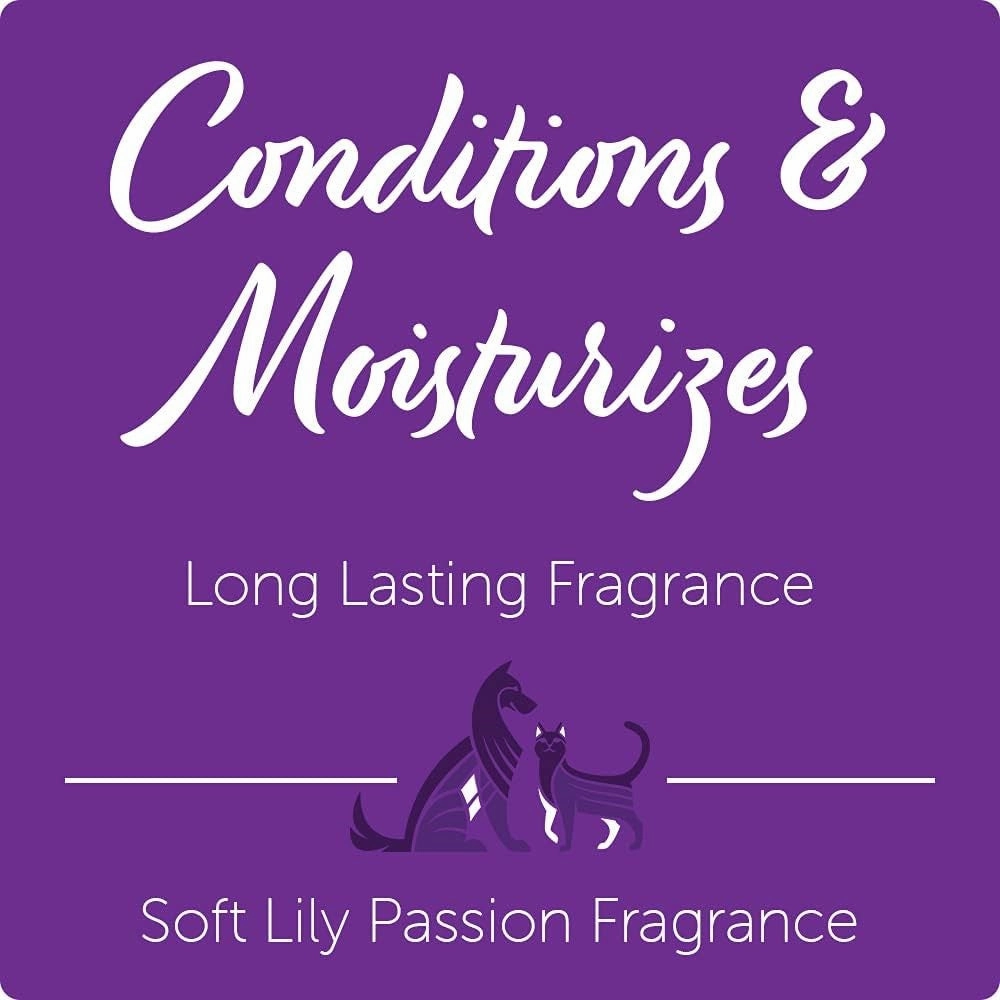 Soft Lily Passion Conditions & Moisturizes Daily Spritz for Dogs & Cats