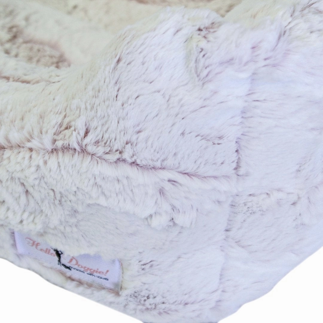 Whisper Dog Bed Baby Pink