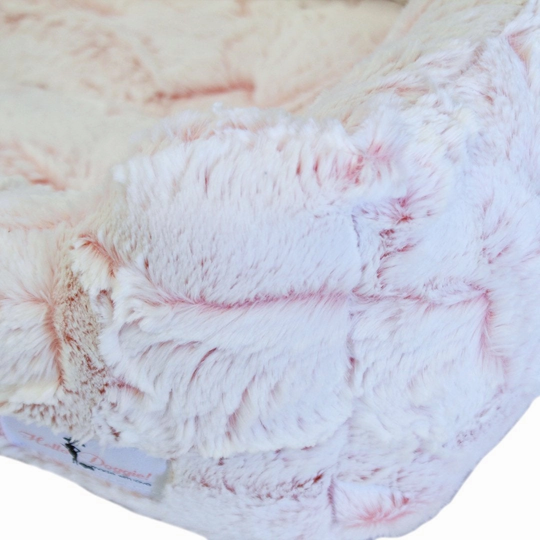 Whisper Dog Bed Peach